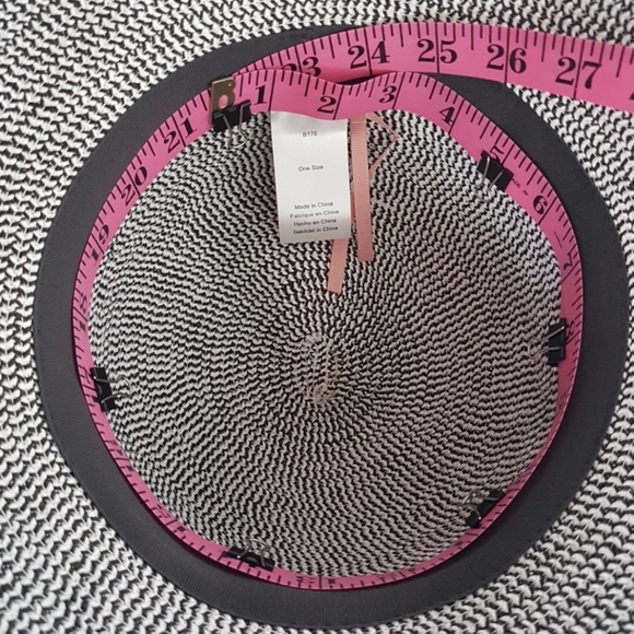 Vintage Betmar Wide Brim Summer Hat: Black & White, 21.5 inch - Picture 9 of 10